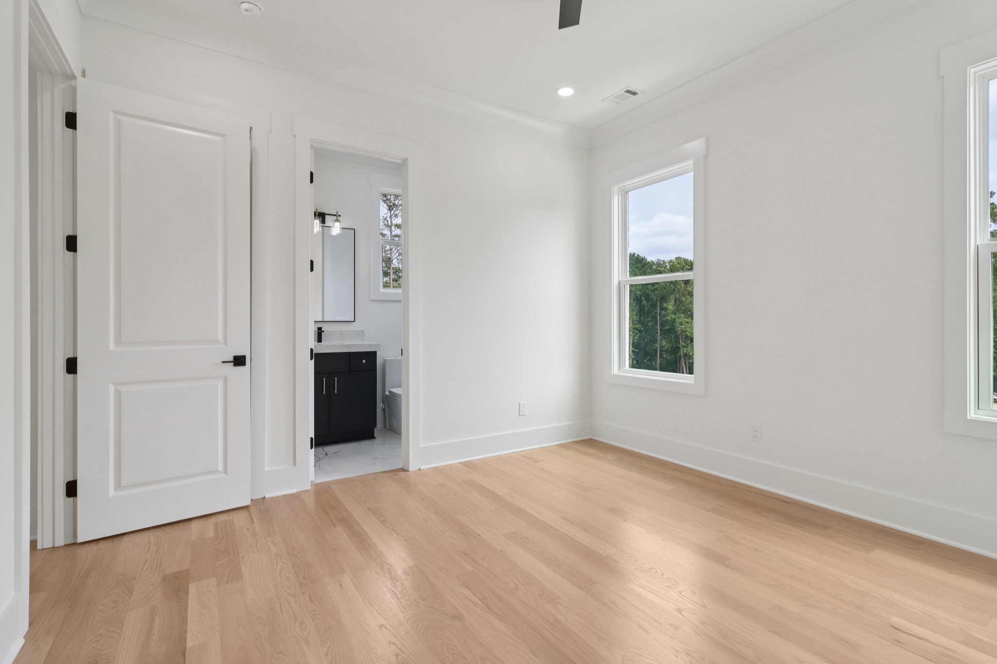E M Croy Rd-S2207-043.jpg