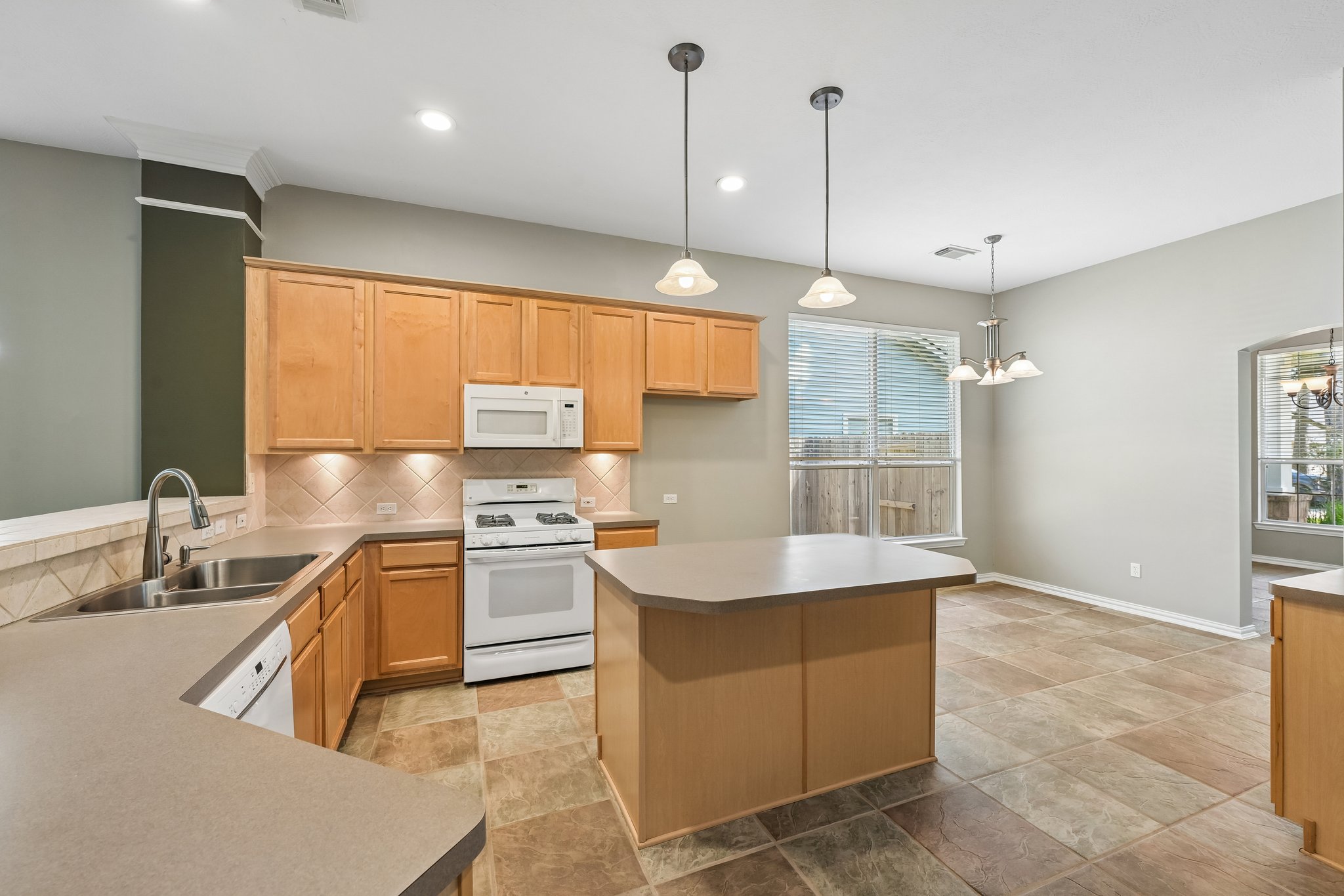 Red Laurel Ct-S2308-021.jpg