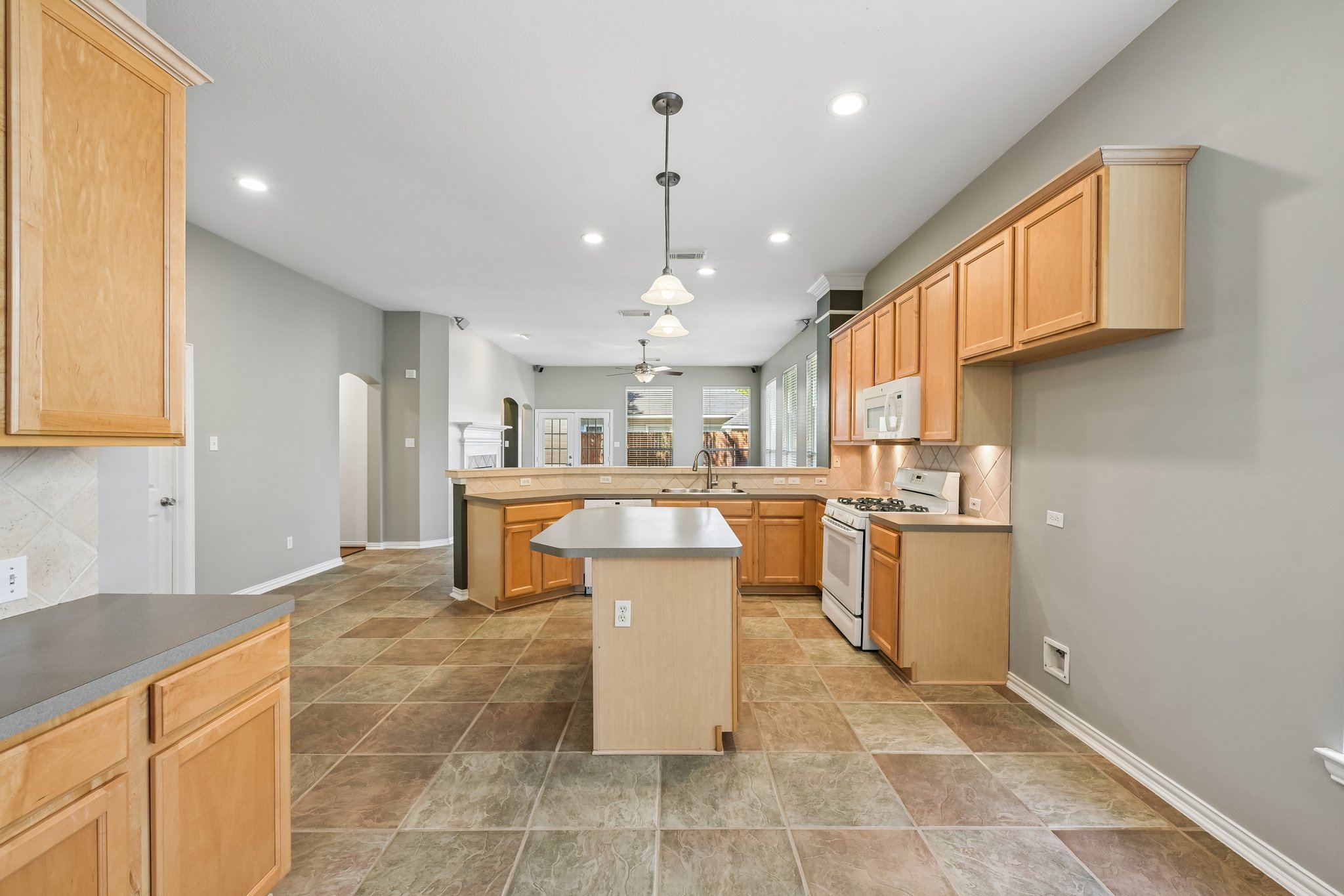 Red Laurel Ct-S2308-023.jpg