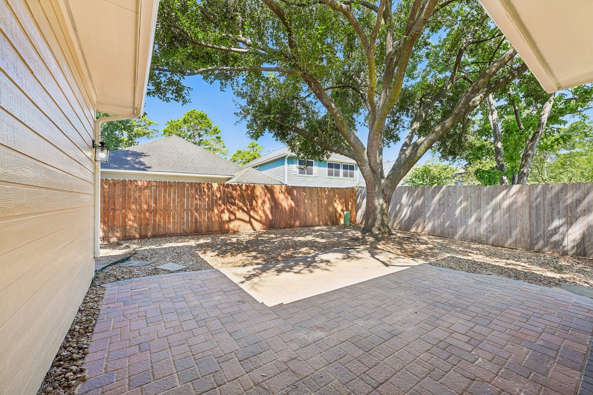 Red Laurel Ct-S2308-039.jpg