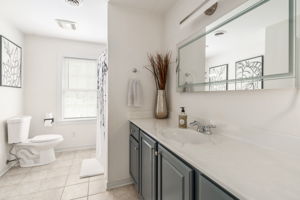  Photo 48