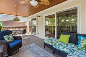 Screened-in Porch