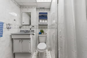 12918 Lakeland Dr-057