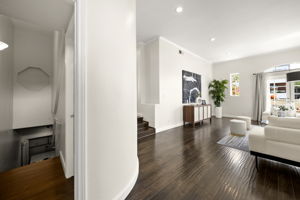  Photo 31