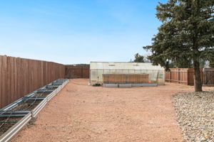 Green House, Raised Garden Beds
