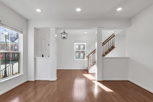 Foyer/Sitting Room