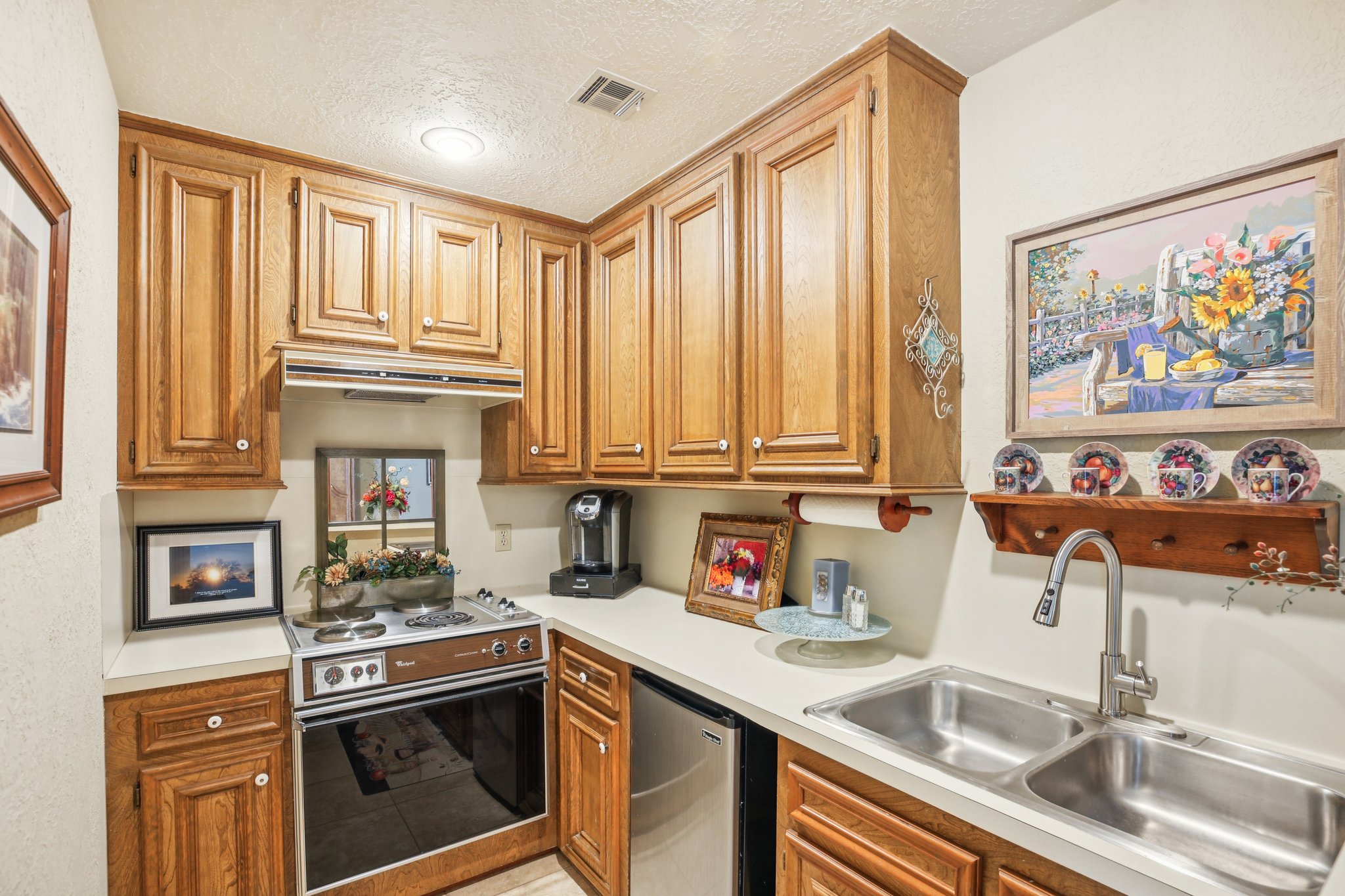 Lynn Haven St-S1504-032.jpg