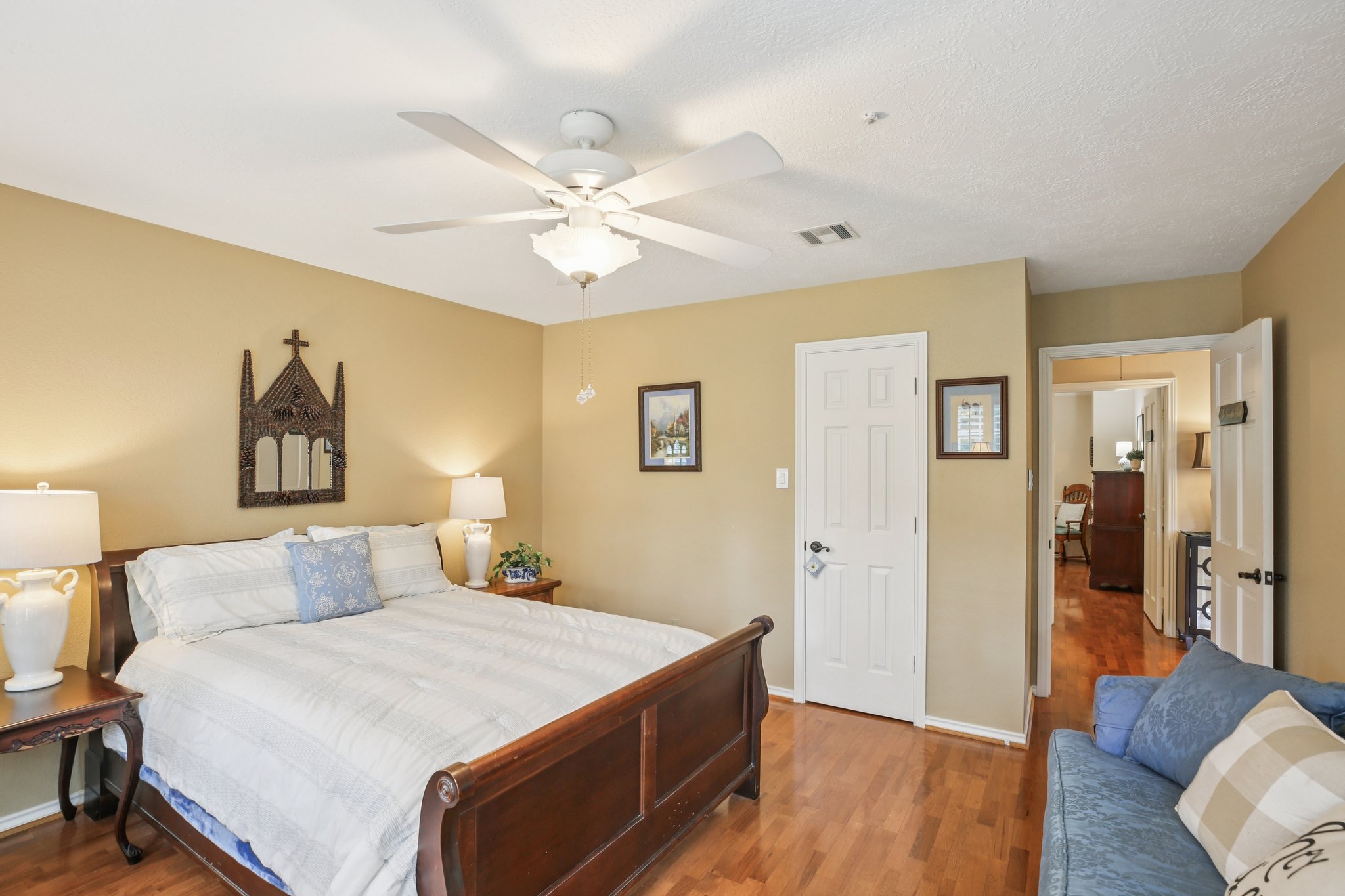 Lynn Haven St-S1504-041.jpg