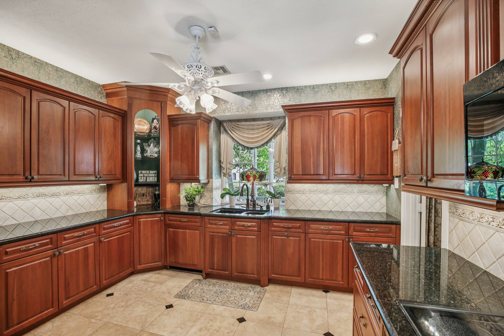 Lynn Haven St-S1504-016r.jpg