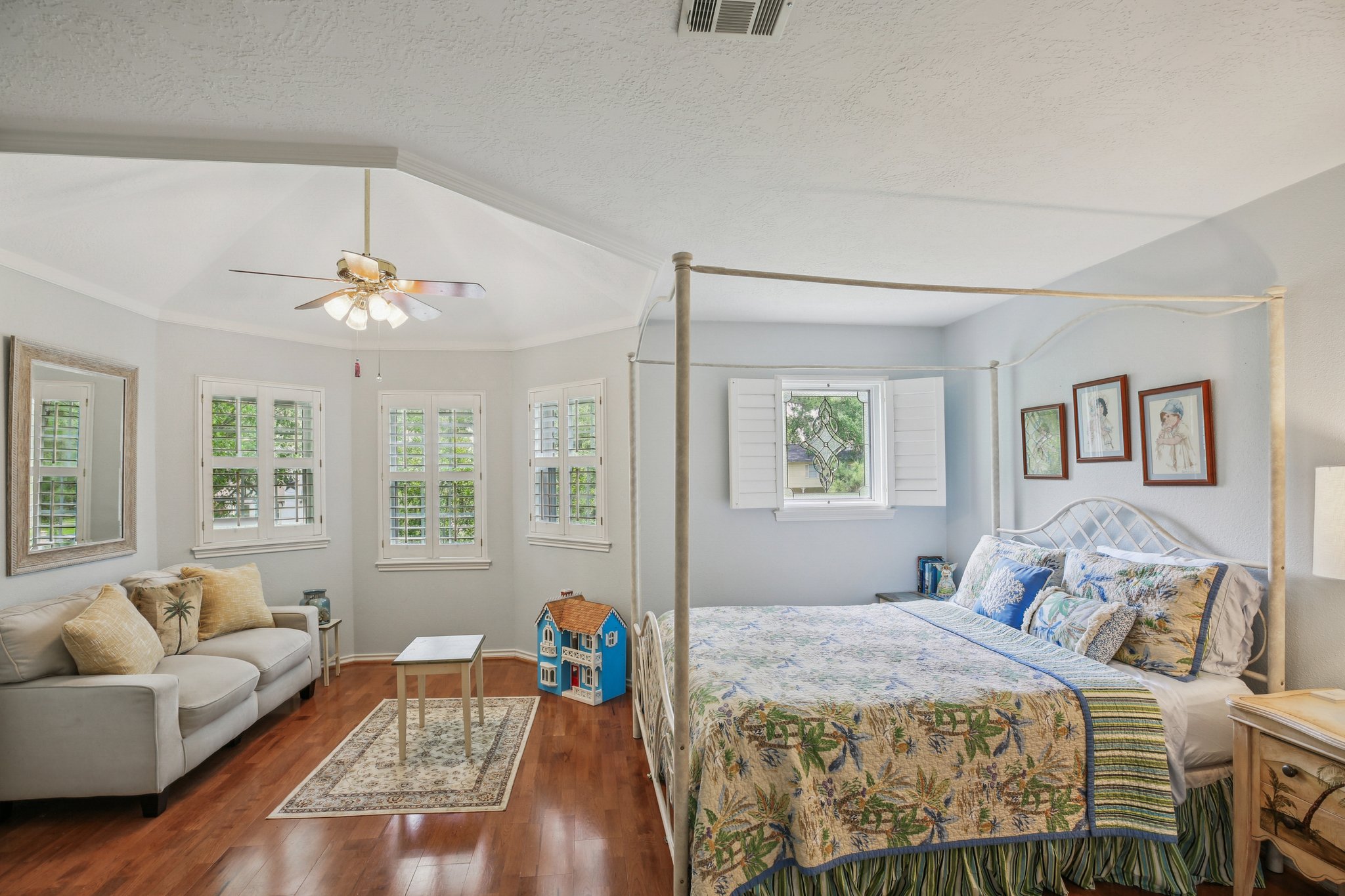 Lynn Haven St-S1504-023rr.jpg