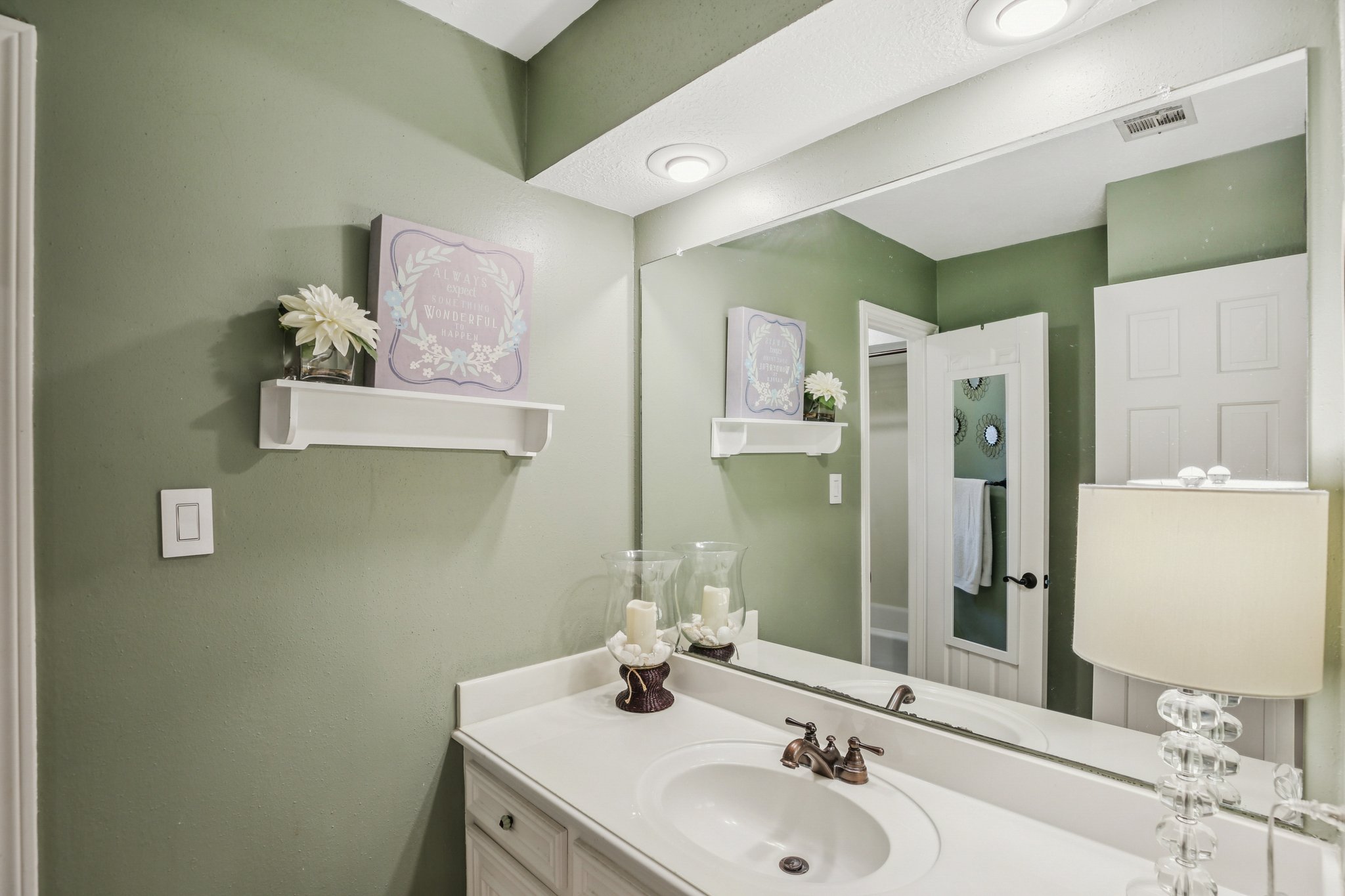 Lynn Haven St-S1504-042rr.jpg