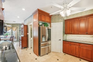 Lynn Haven St-S1504-015.jpg