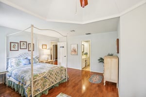 Lynn Haven St-S1504-022.jpg