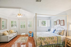 Lynn Haven St-S1504-023.jpg