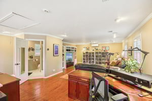 Lynn Haven St-S1504-035.jpg