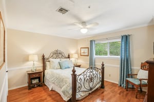 Lynn Haven St-S1504-036.jpg