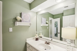 Lynn Haven St-S1504-042.jpg