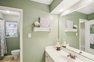 Lynn Haven St-S1504-043.jpg