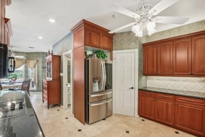 Lynn Haven St-S1504-015r.jpg