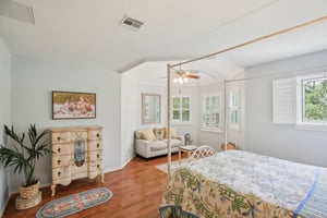 Lynn Haven St-S1504-021r.jpg