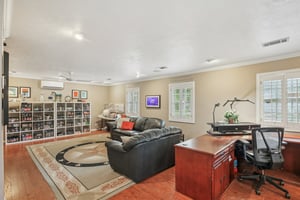 Lynn Haven St-S1504-034r.jpg