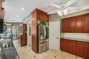 Lynn Haven St-S1504-015rr.jpg