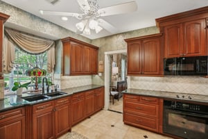 Lynn Haven St-S1504-017rr.jpg