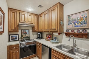 Lynn Haven St-S1504-032rr.jpg