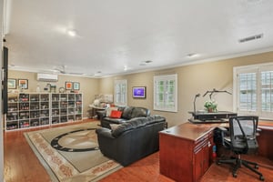 Lynn Haven St-S1504-034rr.jpg