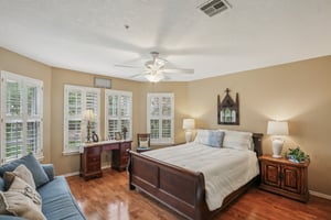 Lynn Haven St-S1504-039rr.jpg