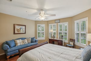 Lynn Haven St-S1504-040rr.jpg