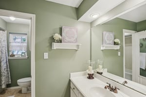 Lynn Haven St-S1504-043rr.jpg