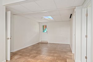  Photo 33