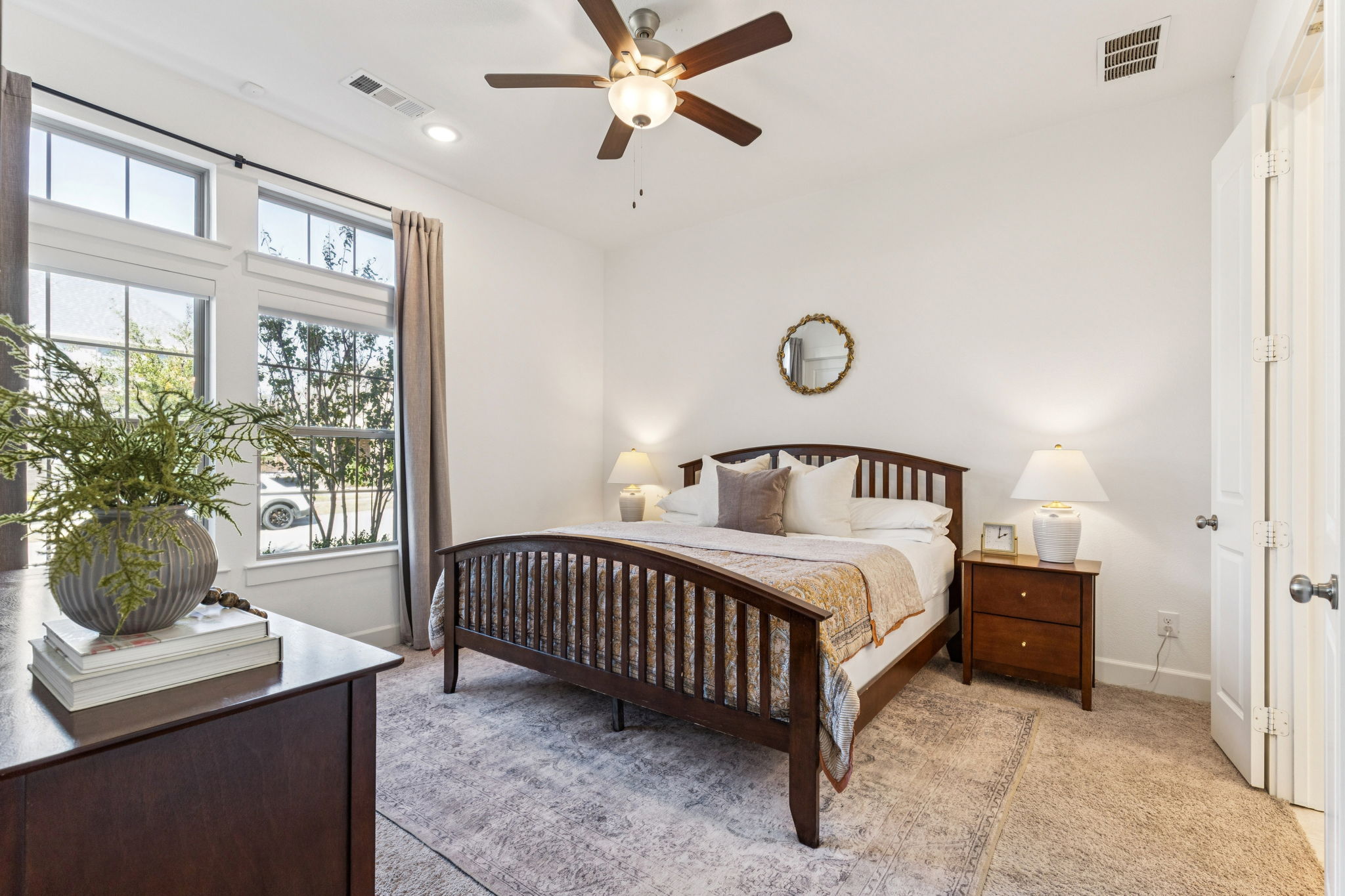 Downstairs Bedroom with Ensuite Bathroom and walk-in closet