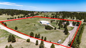 Property Lines are Approximate and not a survey