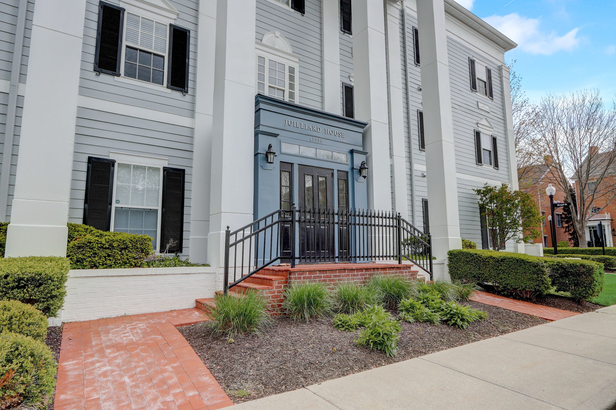 University Crescent 3B-005