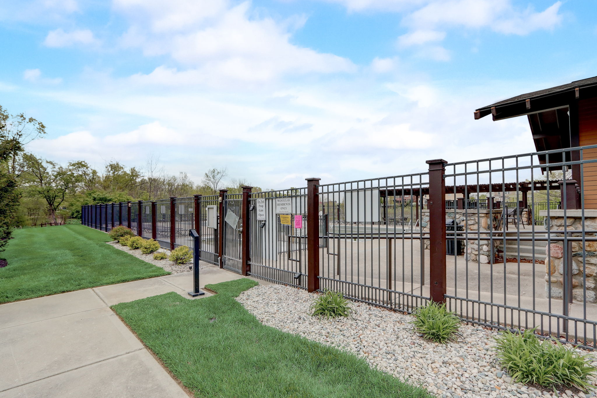 University Crescent 3B-050