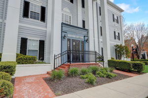 University Crescent 3B-005