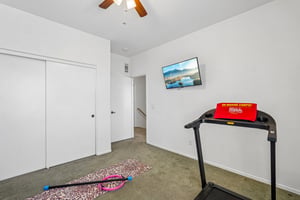 W Pershing St-S2804-027.jpg