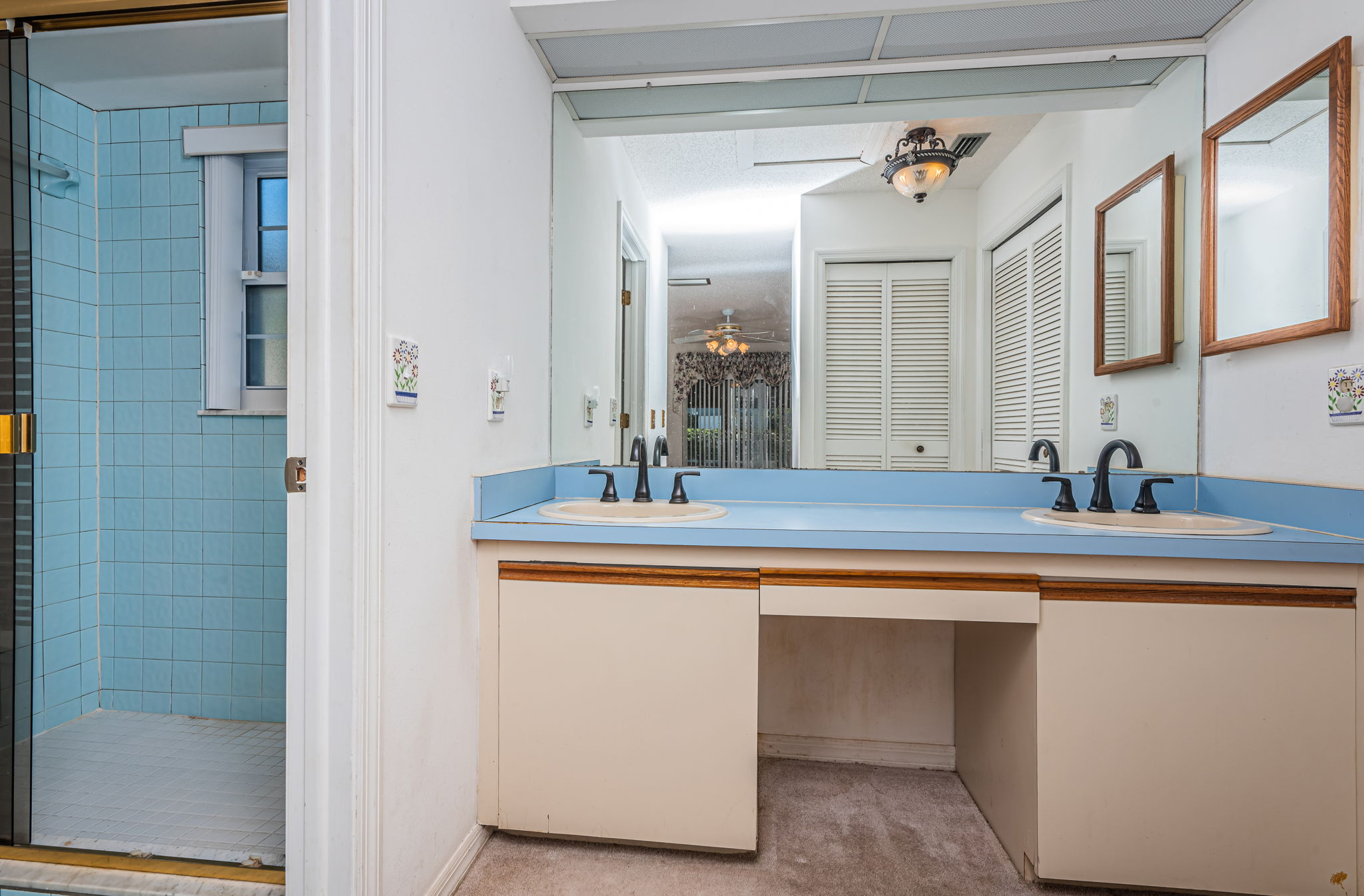 Master Bathroom 1-2