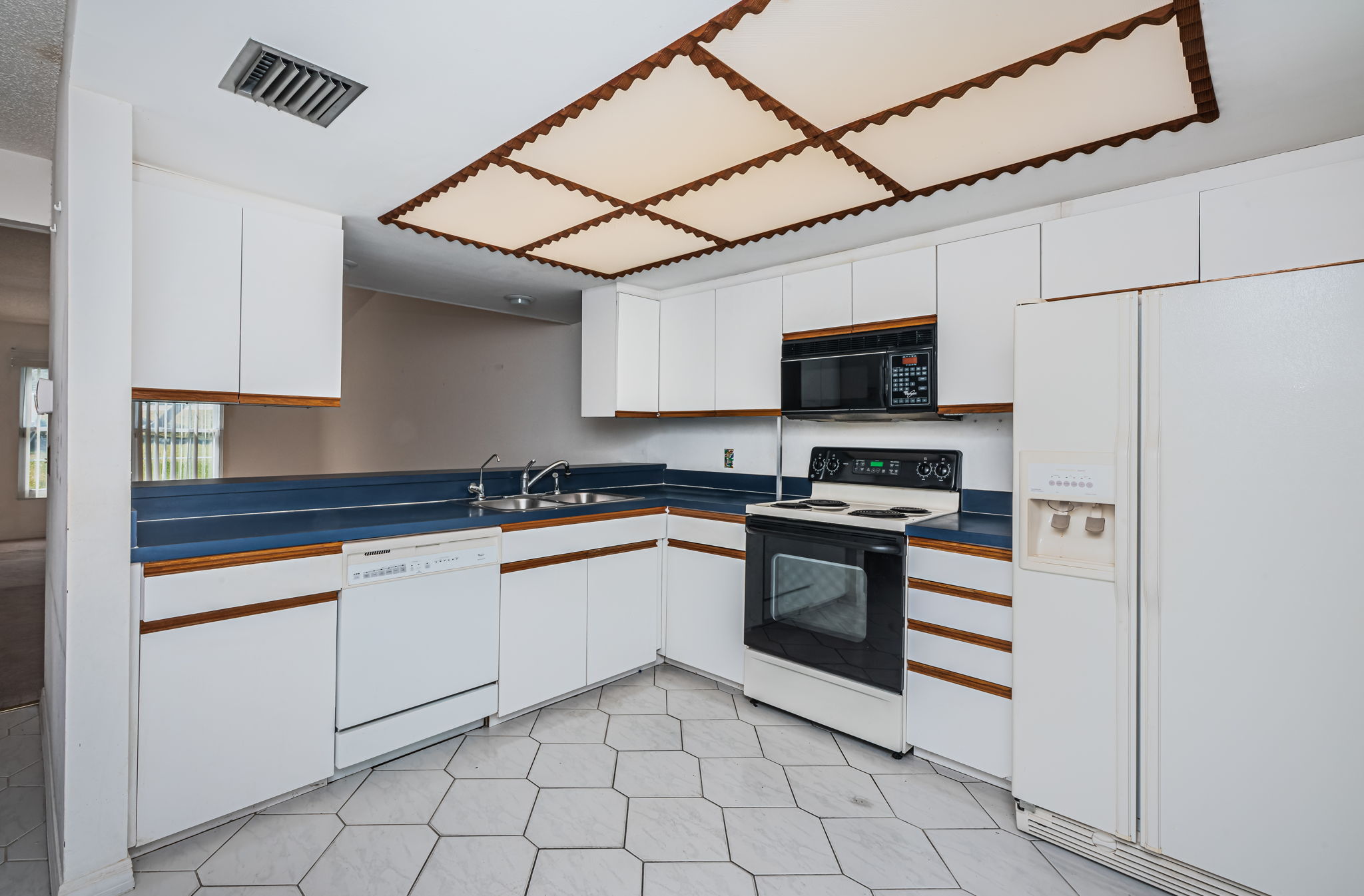 Kitchen 2-3