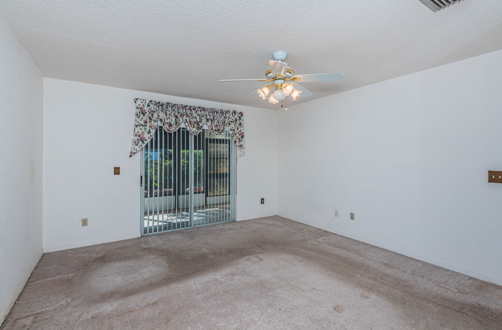 Master Bedroom 2-3