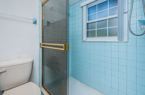Master Bathroom 2-2
