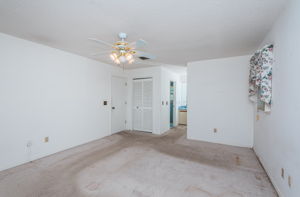 Master Bedroom 3-2