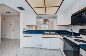 Kitchen 3-3