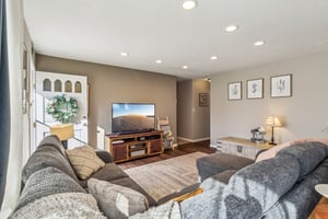Ranchland Dr-012.jpg