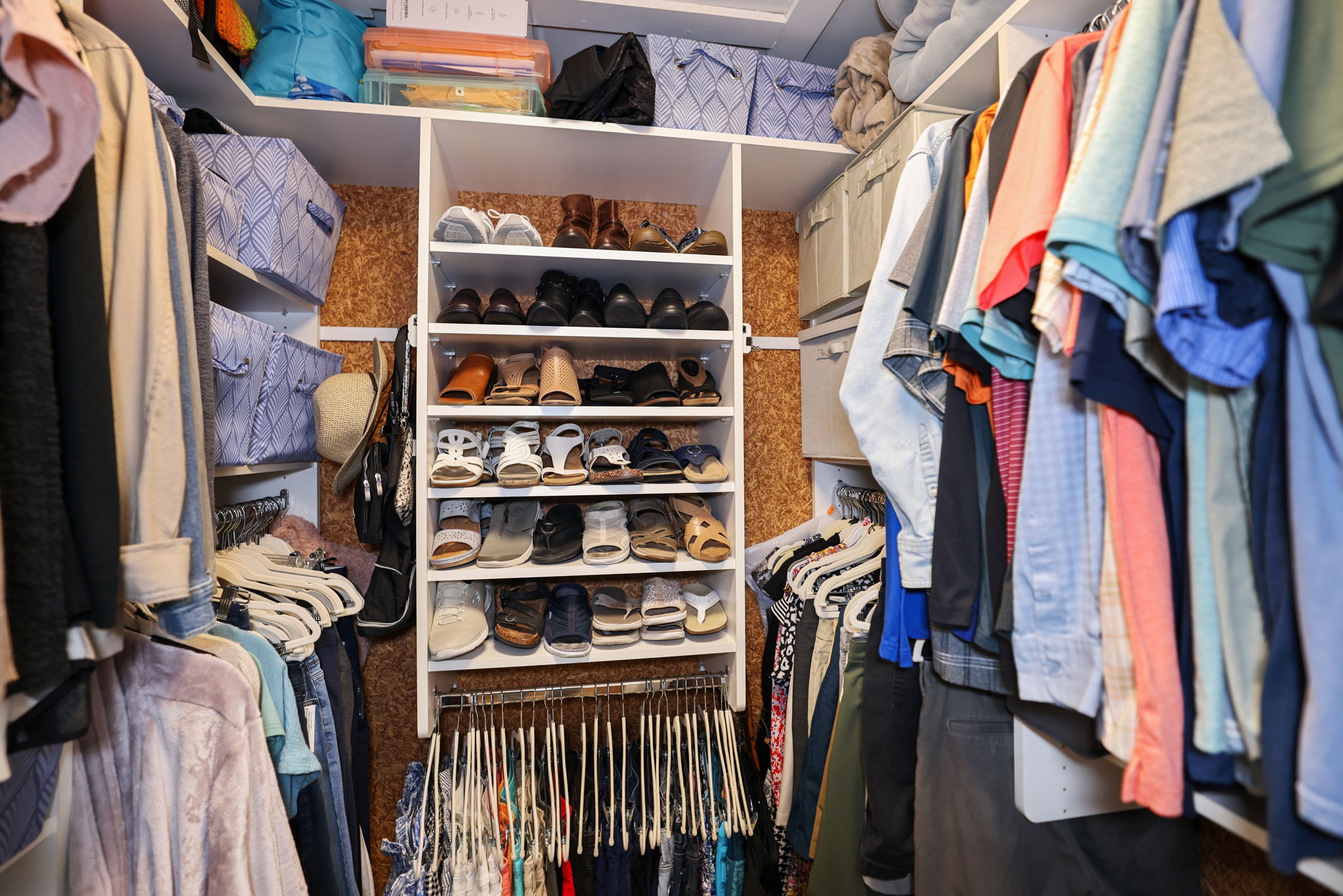 Bedroom 1 Closet - 495A8665 (1)