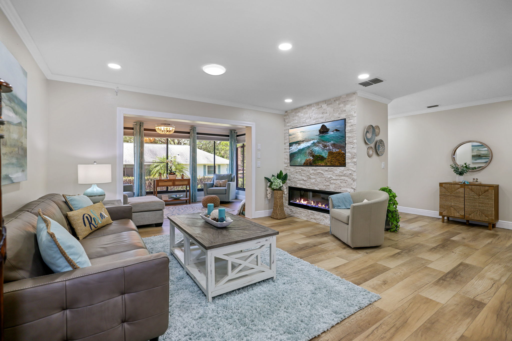 LR Sunroom - 495A8695 (1)