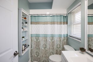 Bathroom 1 CLOSED - 495A8662 (1)
