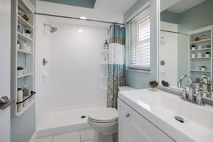 Bathroom 1 OPEN - 495A8656 (1)